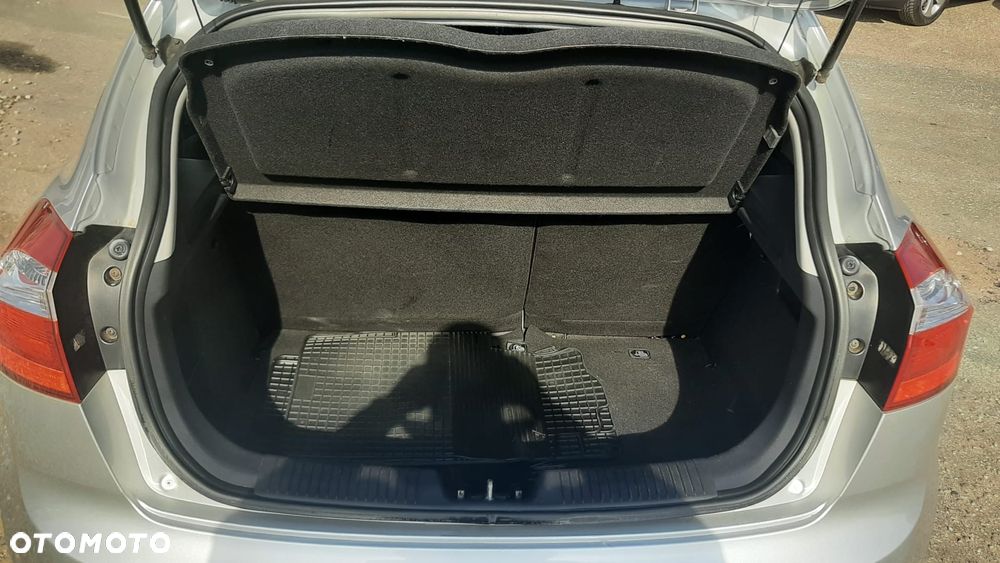 Kia Rio 1.2 Attract - 9