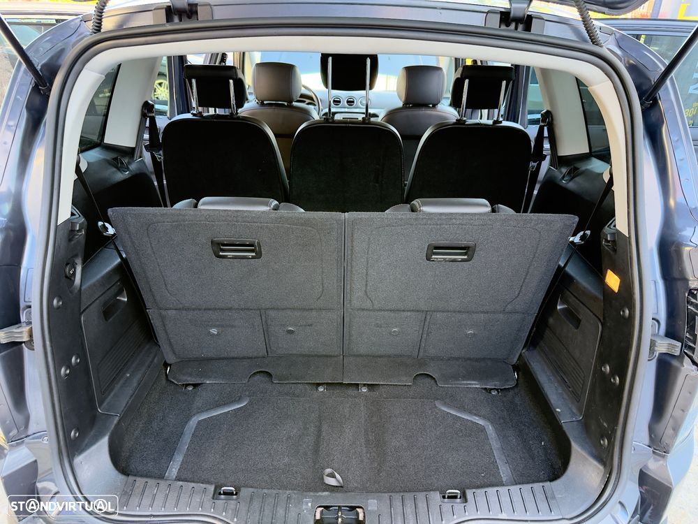 Ford S-Max 2.0 TDCi Titanium 7L - 36