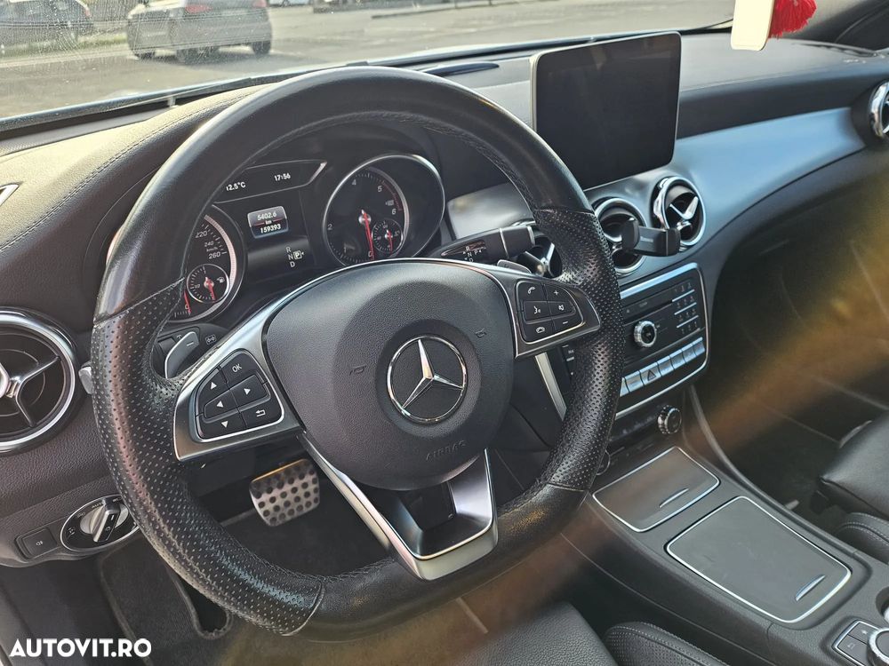 Mercedes-Benz GLA 220 d 4MATIC 7G-DCT AMG Line - 12