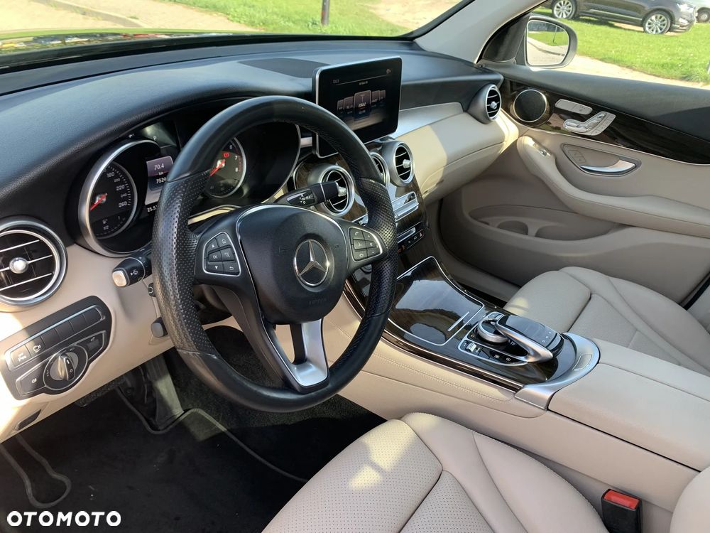 Mercedes-Benz GLC 300 4Matic 9G-TRONIC - 4