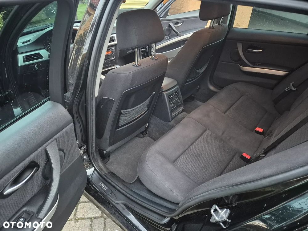 BMW Seria 3 318d - 9