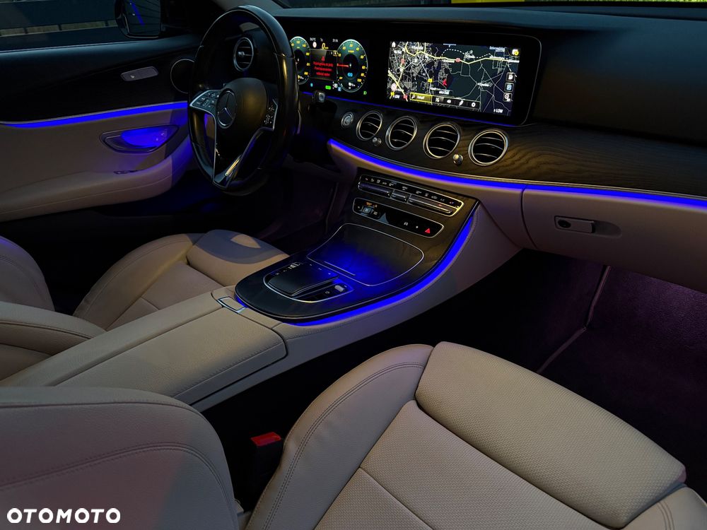 Mercedes-Benz Klasa E 300 de Avantgarde - 35