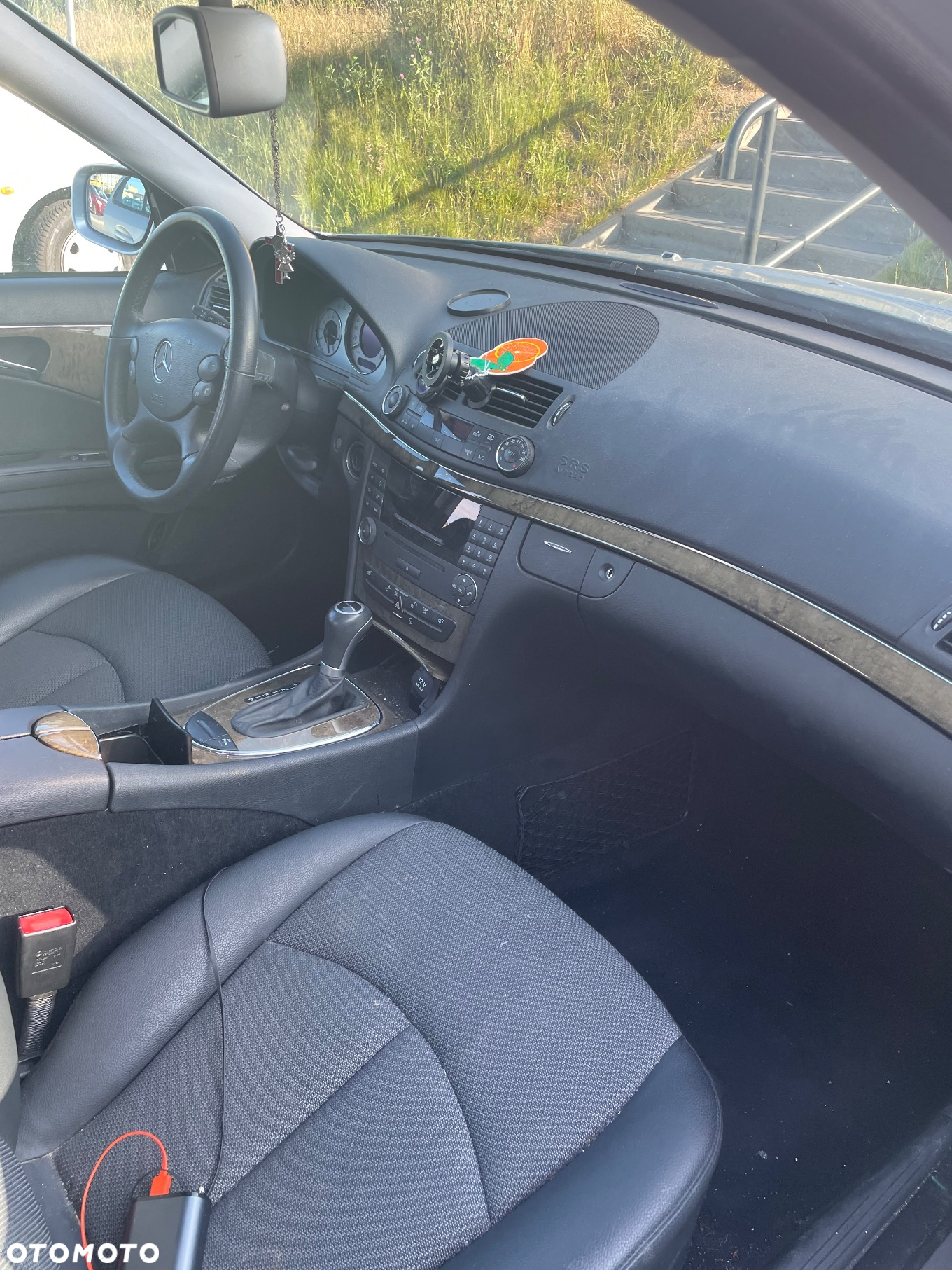Mercedes-Benz Klasa E 200 T CGI BlueEFFICIENCY Automatik Avantgarde - 5