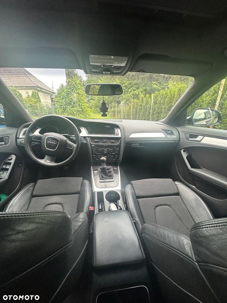 Audi A4 Limousine - 7