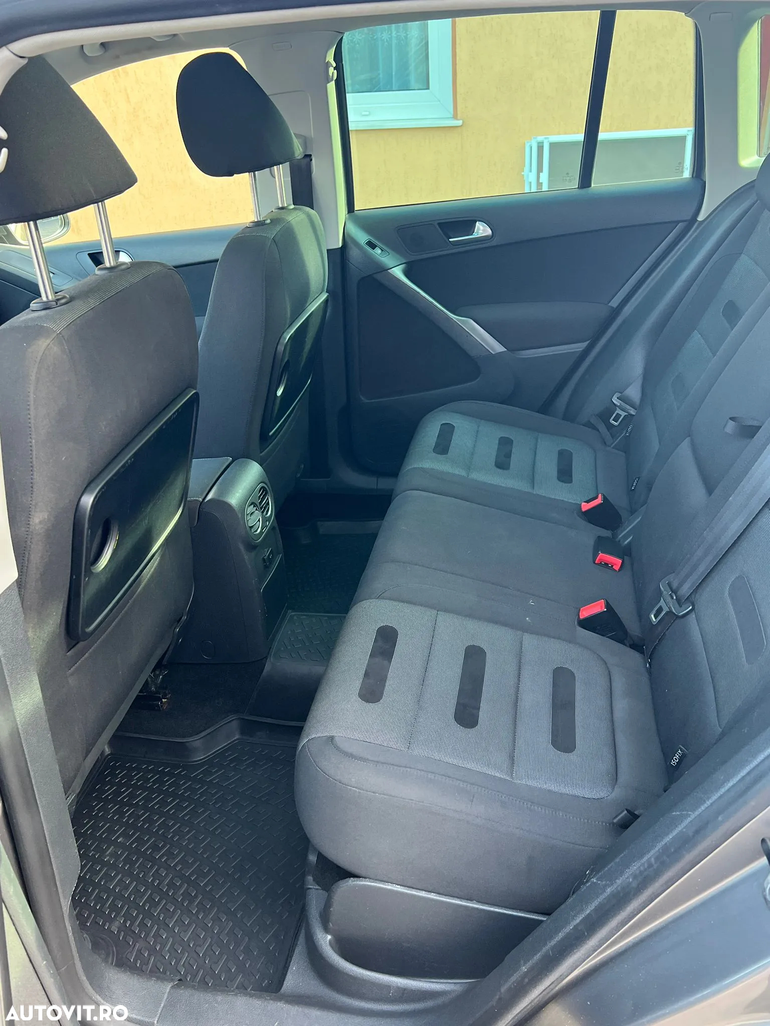 Volkswagen Tiguan 2.0 TDI 4Motion DSG Sport & Style - 6