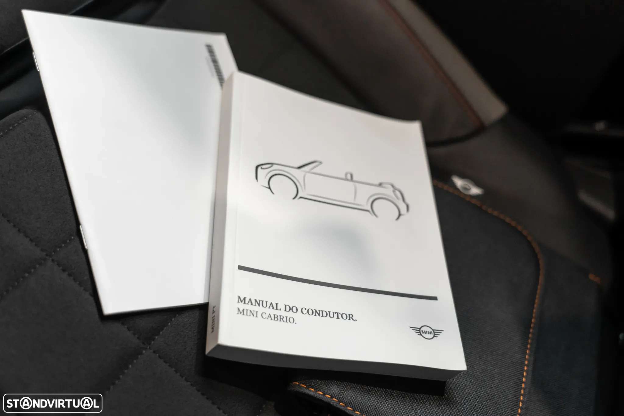 MINI Cabrio John Cooper Works Auto Desportiva - 30