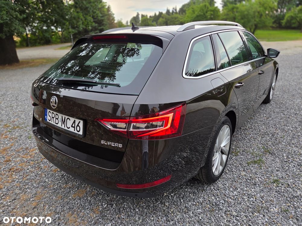 Skoda Superb 2.0 TDI Style DSG - 13
