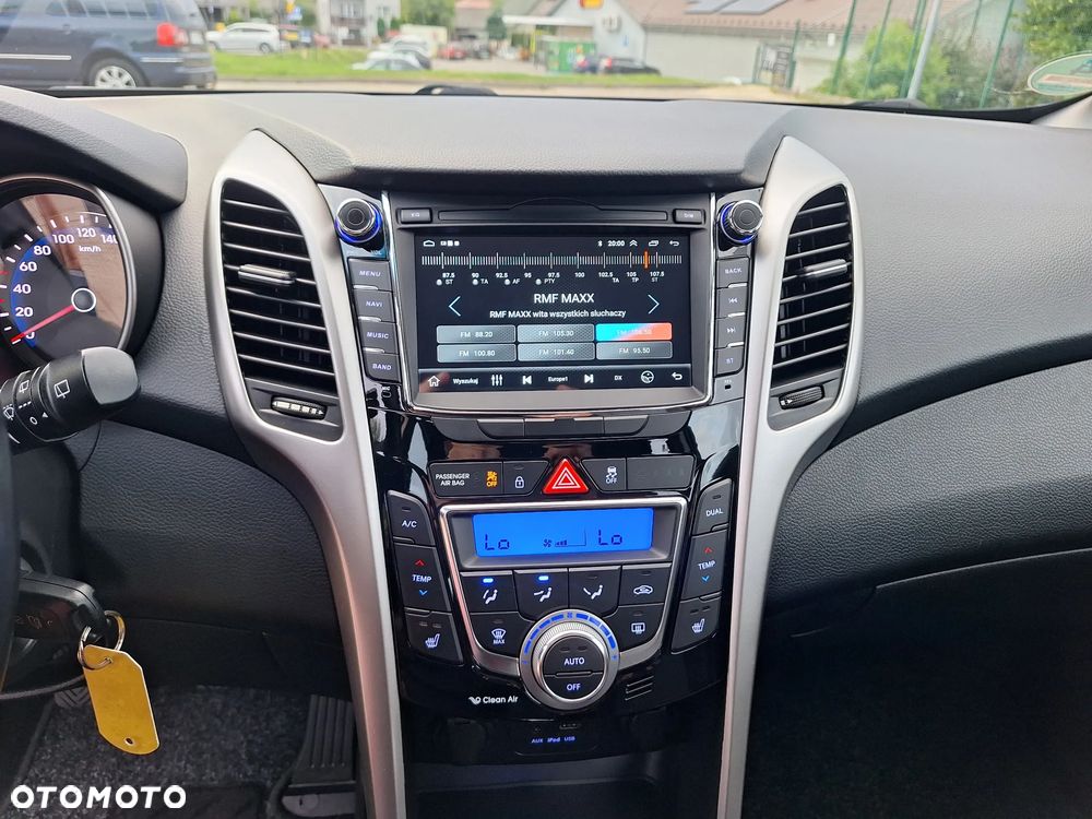Hyundai i30 blue 1.6 GDI Trend - 16