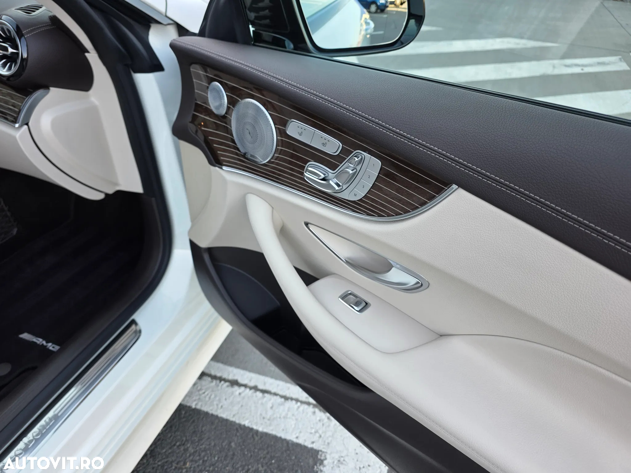 Mercedes-Benz E - 27
