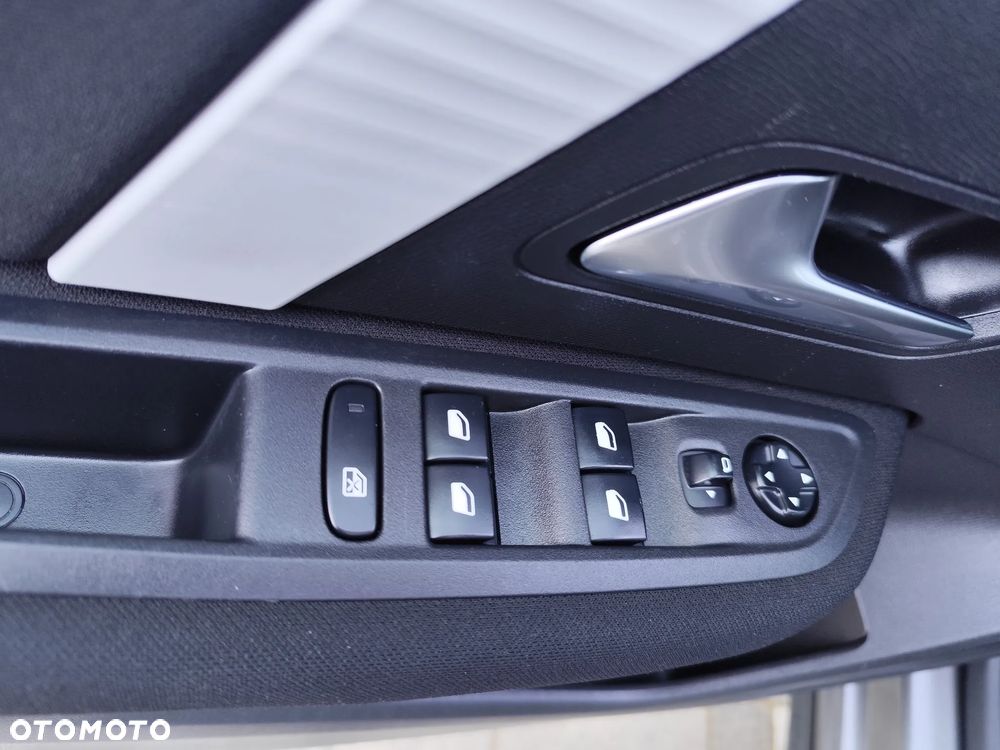 Citroën C4 PureTech 130 Stop&Start FEEL PACK - 21