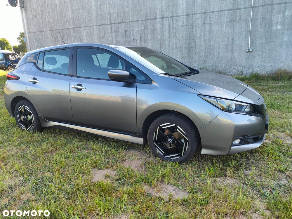 Nissan Leaf 40kWh Acenta - 11