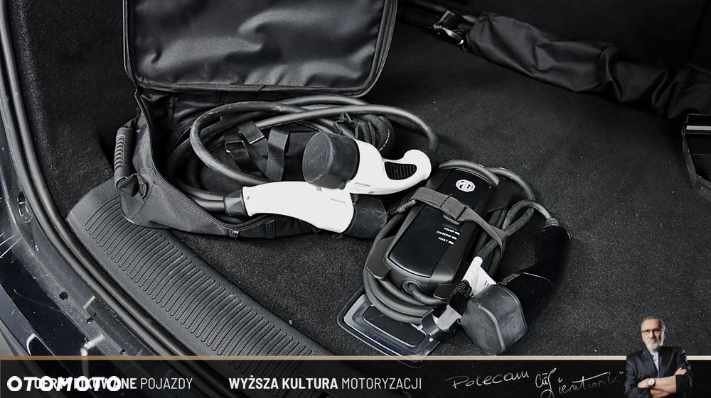 MG EHS ver-1-5t--gdi-phev-luxury - 26