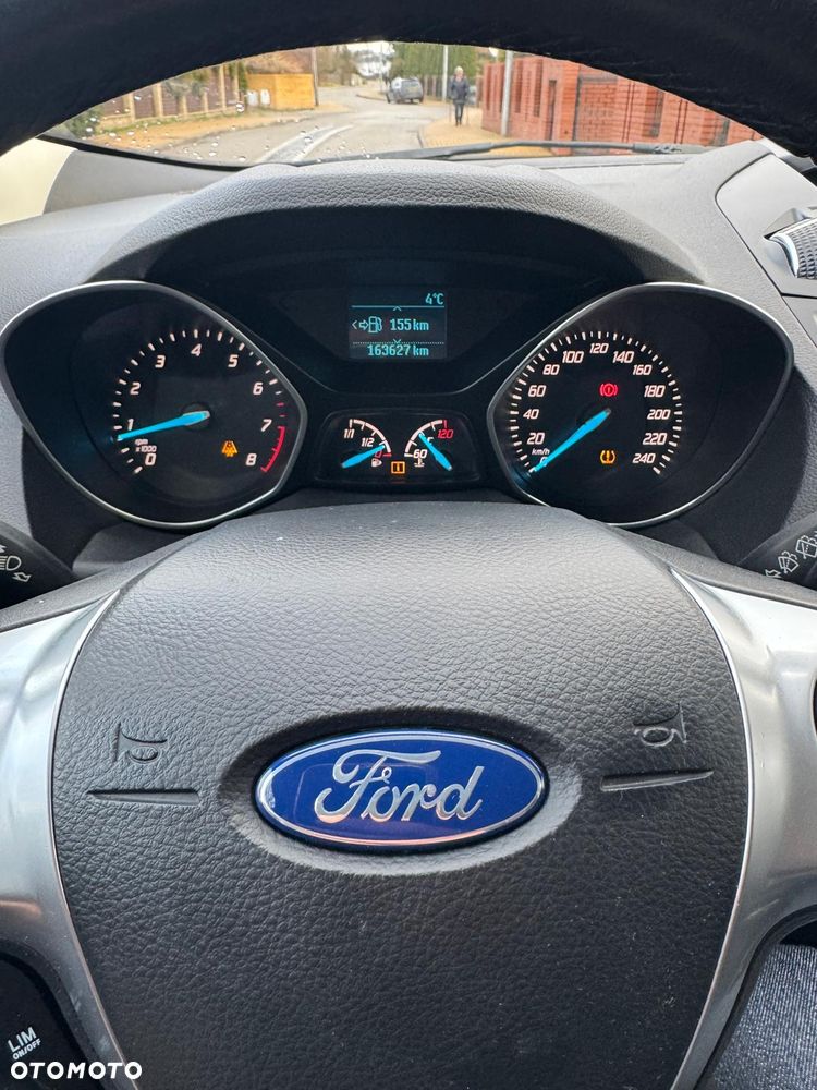 Ford Kuga - 31