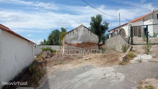 Ruína localizada na Barragem de Montargil - Grande imagem: 4/14
