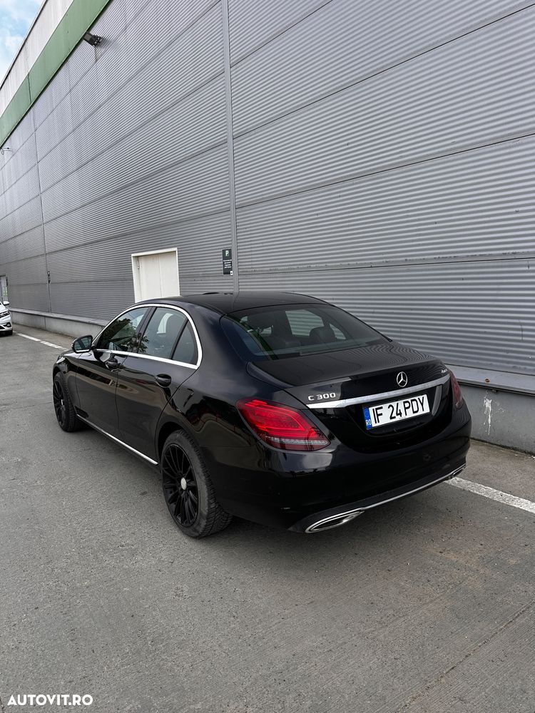 Mercedes-Benz C 300 4MATIC Aut. - 3