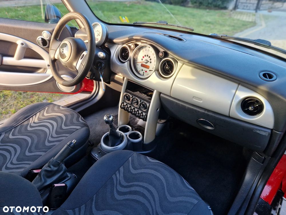 MINI ONE Sidewalk - 15