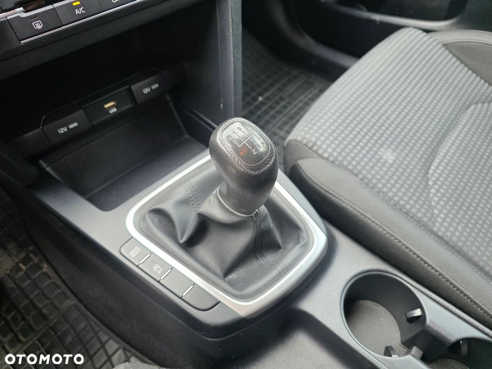 Kia Ceed 1.6 CRDi mHEV S - 18