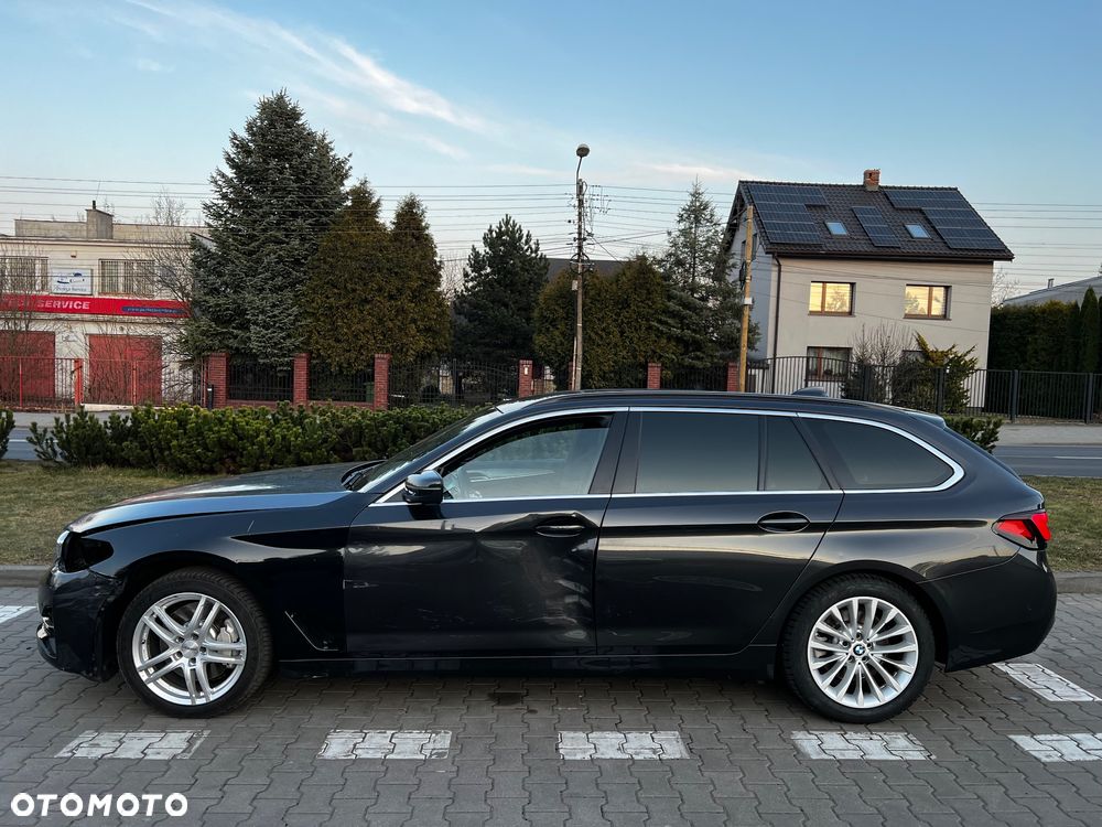 BMW Seria 5 530i xDrive - 7