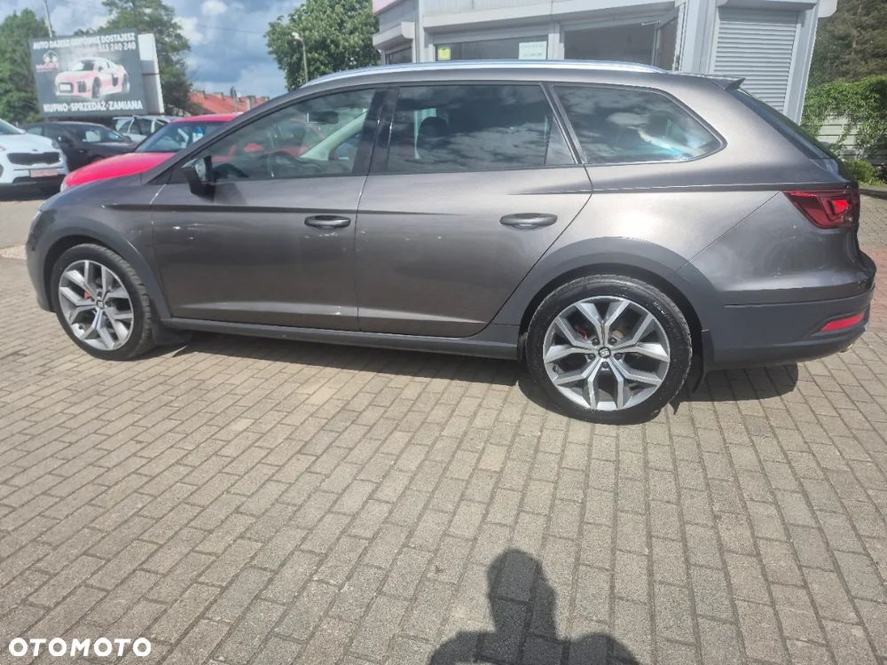 Seat Leon 2.0 TDI DPF XCELLENCE - 8