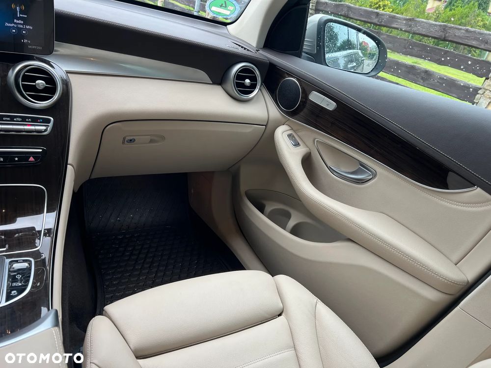 Mercedes-Benz GLC 200 4Matic 9G-TRONIC Exclusive - 17