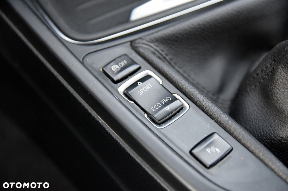 BMW Seria 3 320d - 11