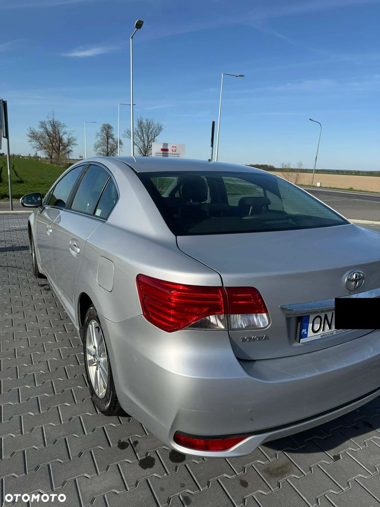 Toyota Avensis 2.0 D-4D Style - 15