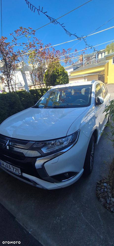 Mitsubishi Outlander Instyle - 1