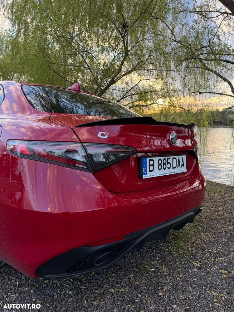 Alfa Romeo Giulia 2.0 Turbo 16V AT8-Q4 Competizione - 25