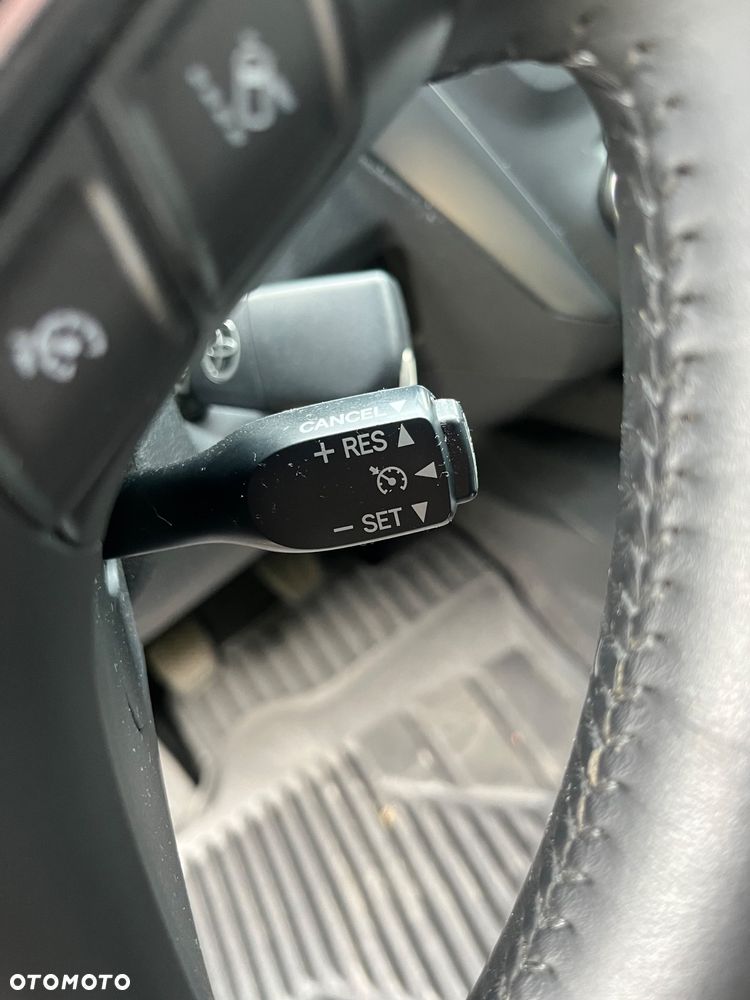 Toyota Avensis 2.0 D-4D Prestige - 16