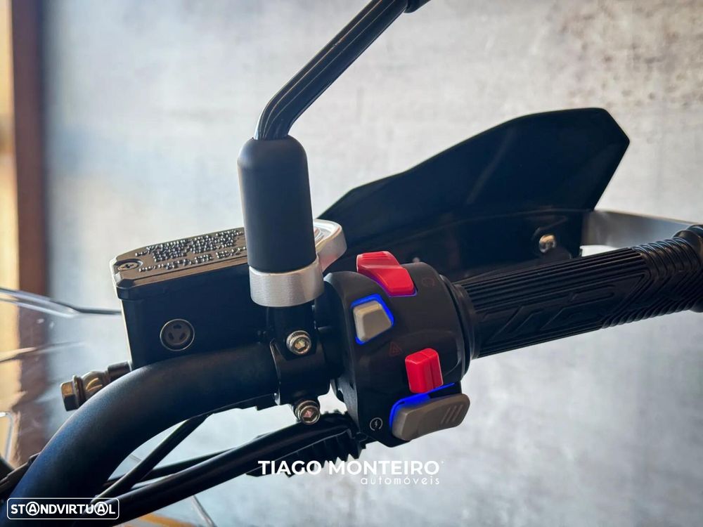 Benelli TRK 502 - 18