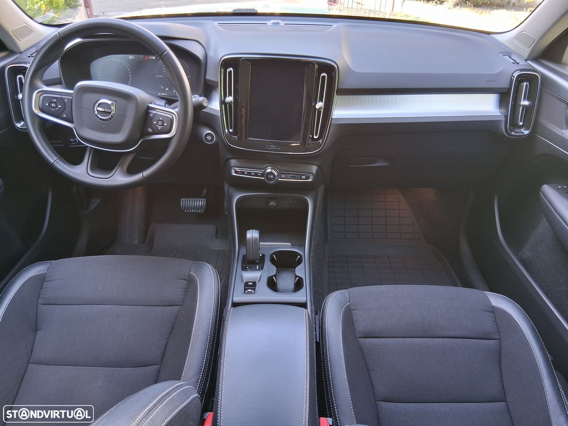 Volvo XC 40 1.5 T5 PHEV Momentum Plus - 7