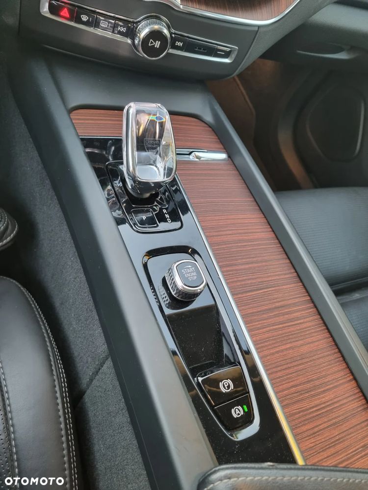 Volvo XC 60 B5 B AWD Ultimate Bright - 9