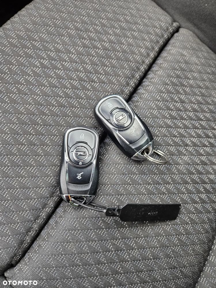 Opel Astra V 1.4 T Elite S&S - 19