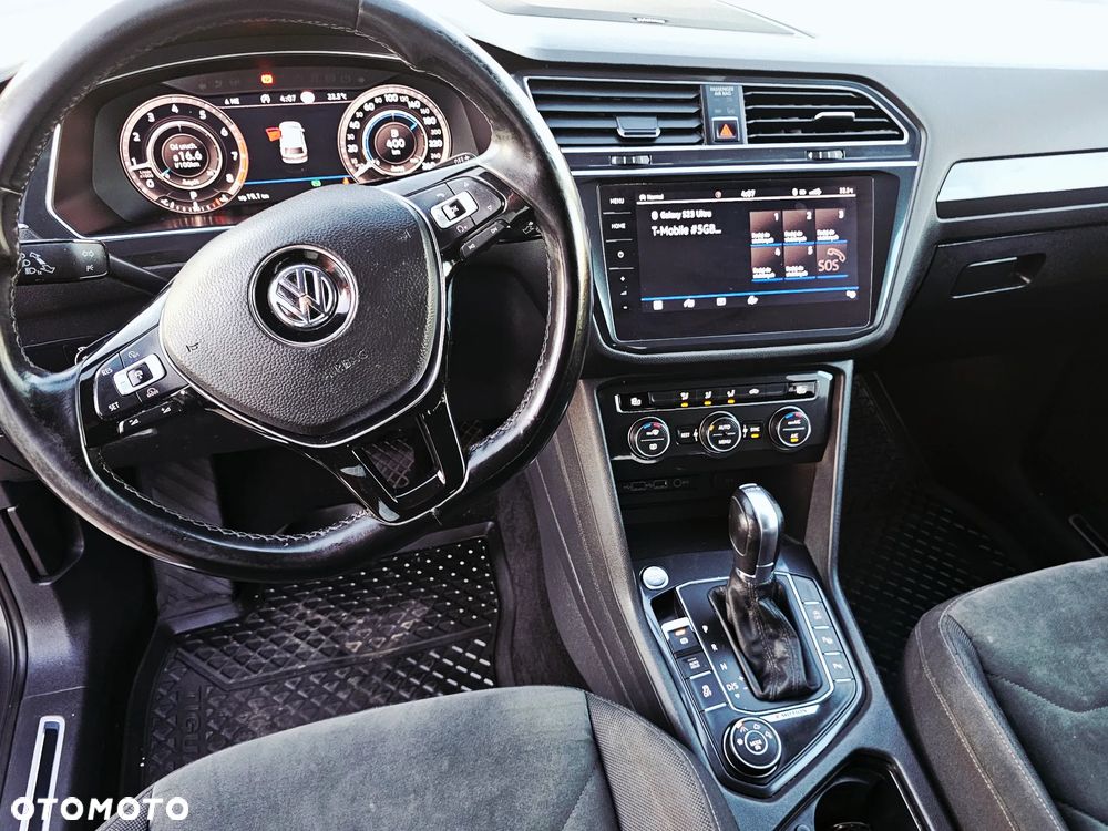 Volkswagen Tiguan Allspace 2.0 TSI 4Mot Highline DSG - 11