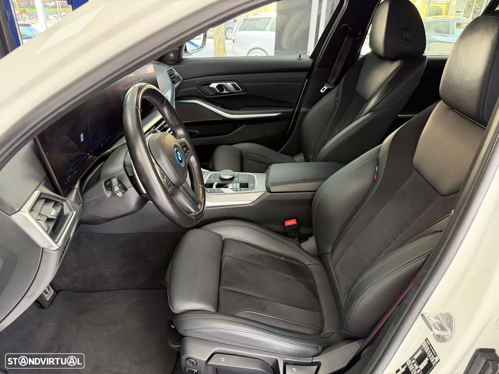 BMW 330 e Pack Desportivo M Auto - 20