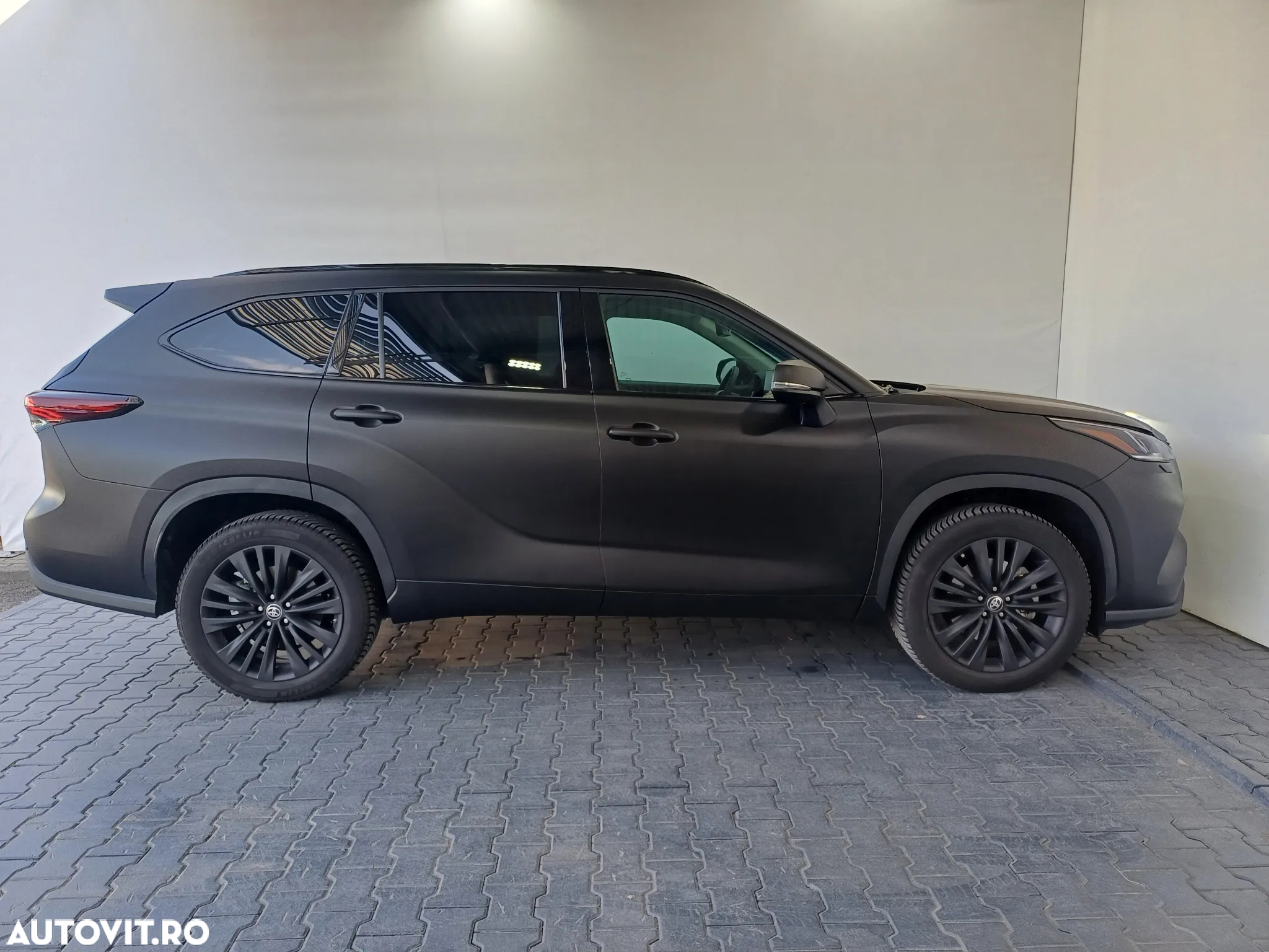Toyota Highlander 2.5 L Hybrid Dynamic Force 248CP Exclusive Metallic - 34