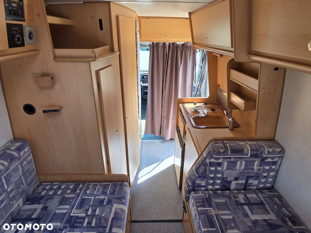 Mercedes-Benz Sprinter - 25