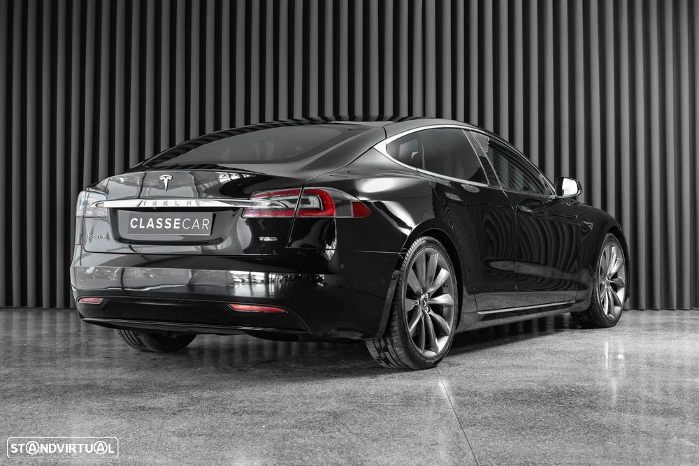 Tesla Model S 75D - 4