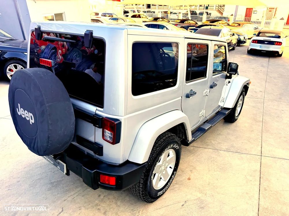 Jeep Wrangler Unlimited 2.8 CRD ATX Sahara Adventure Edition - 45