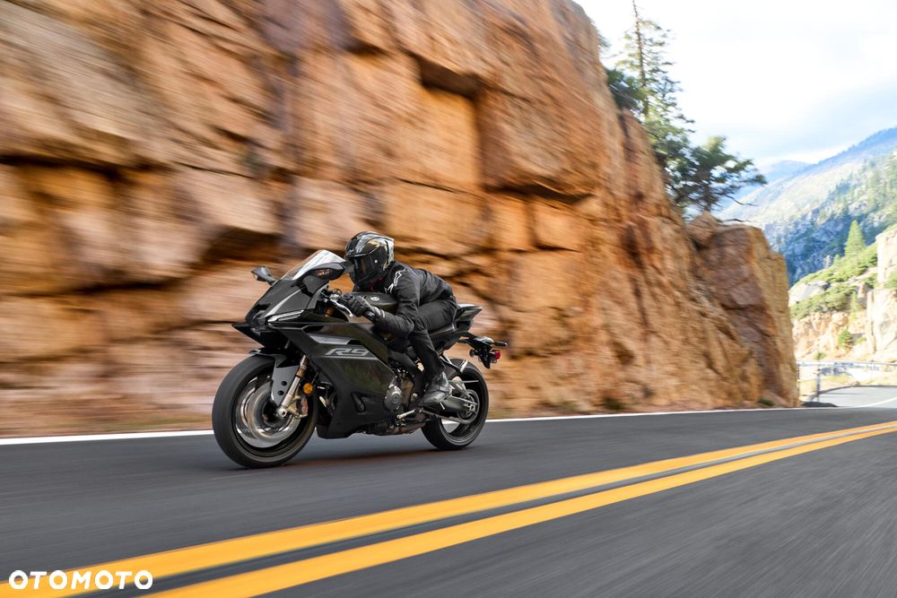 Yamaha R9 - 5