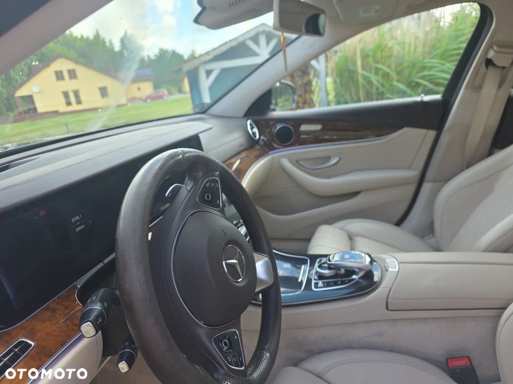 Mercedes-Benz Klasa E 220 d 9G-TRONIC - 5
