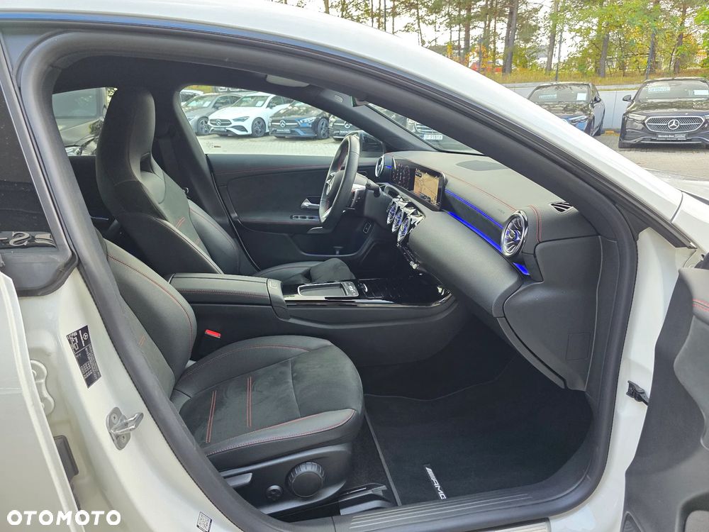 Mercedes-Benz CLA 200 mHEV AMG Line 7G-DCT - 11