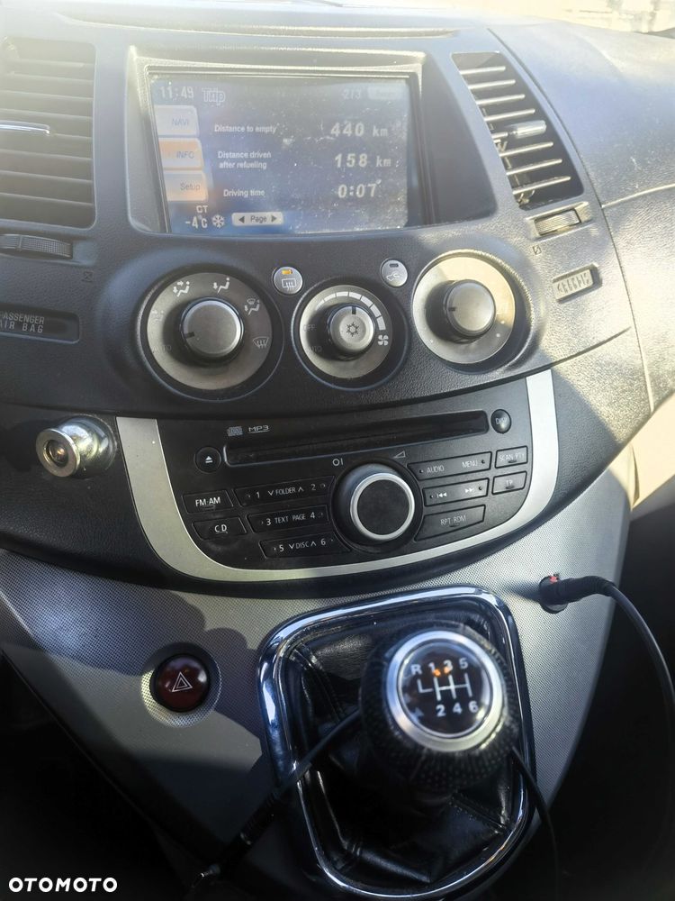 Mitsubishi Grandis - 5