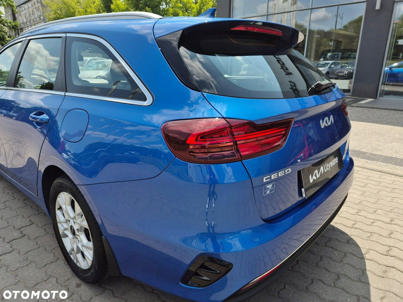 Kia Ceed - 10