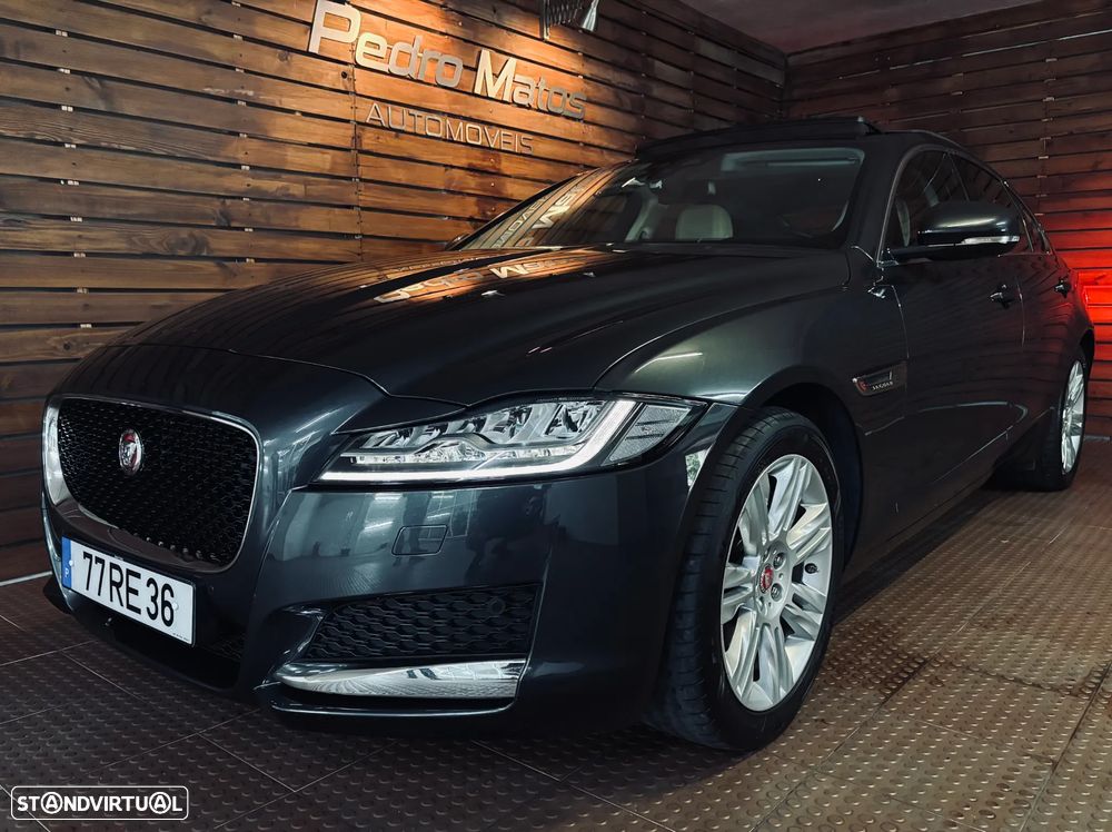 Jaguar XF 2.0 D Prestige Aut. - 1