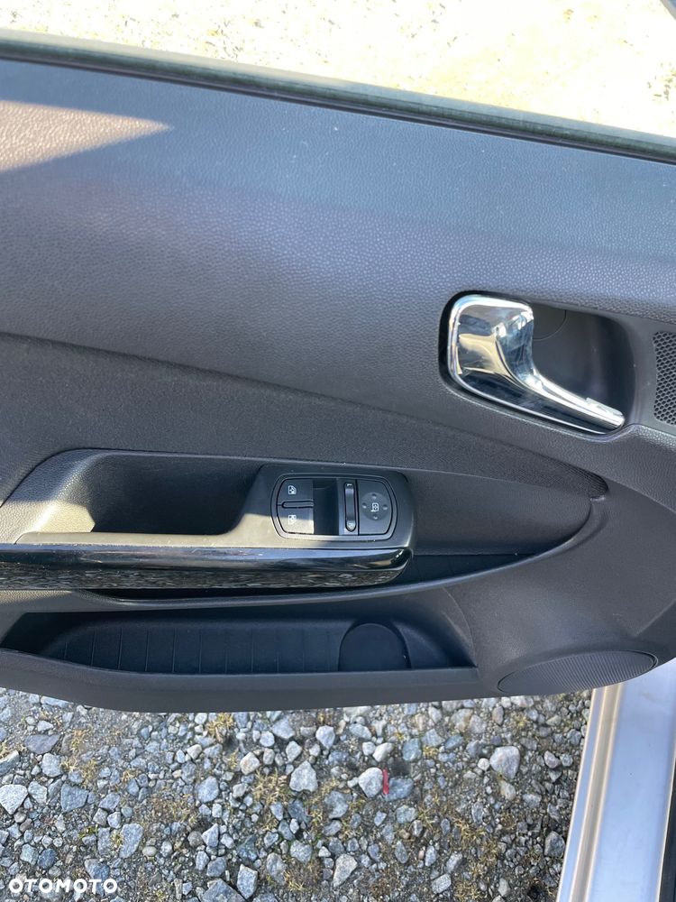 Opel Corsa 1.4 16V Edition - 7