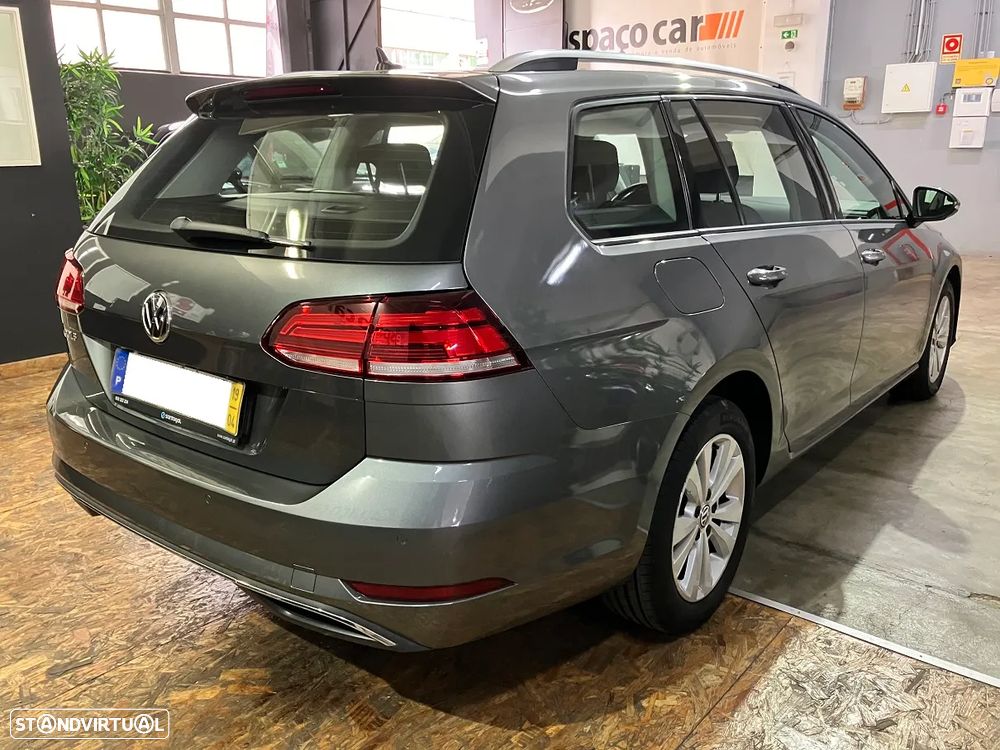 VW Golf Variant 1.6 TDi Confortline - 4