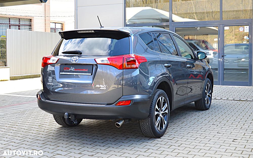Toyota RAV4 2.2 D-4D 4x4 Automatik Edition - 4