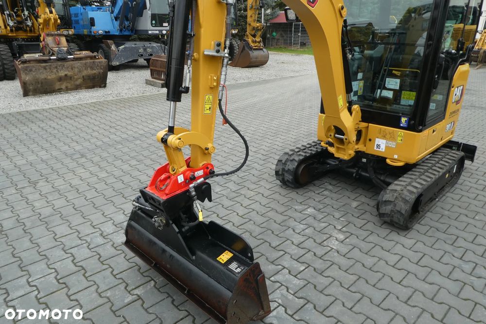 Caterpillar 301.8 -05 SPROWADZONA - 9