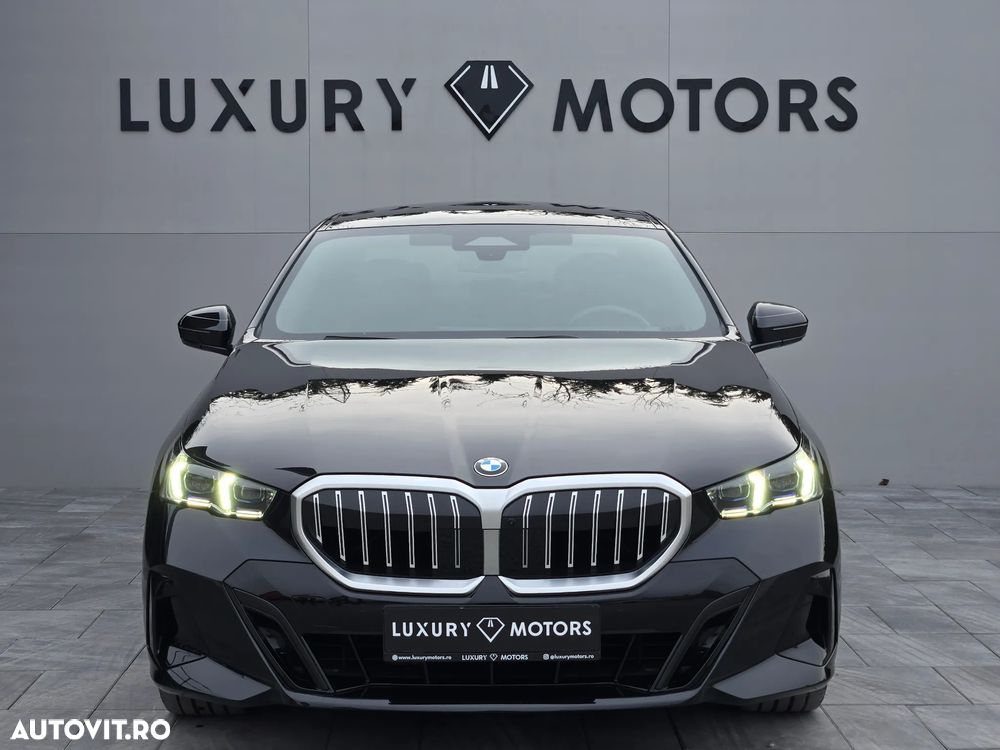 BMW Seria 5 520i Aut. M Sport Edition - 3